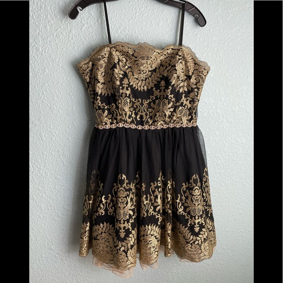 Jodi Kristopher Dresses & Skirts - Jodi Kristopher black and Gold formal juniors dress